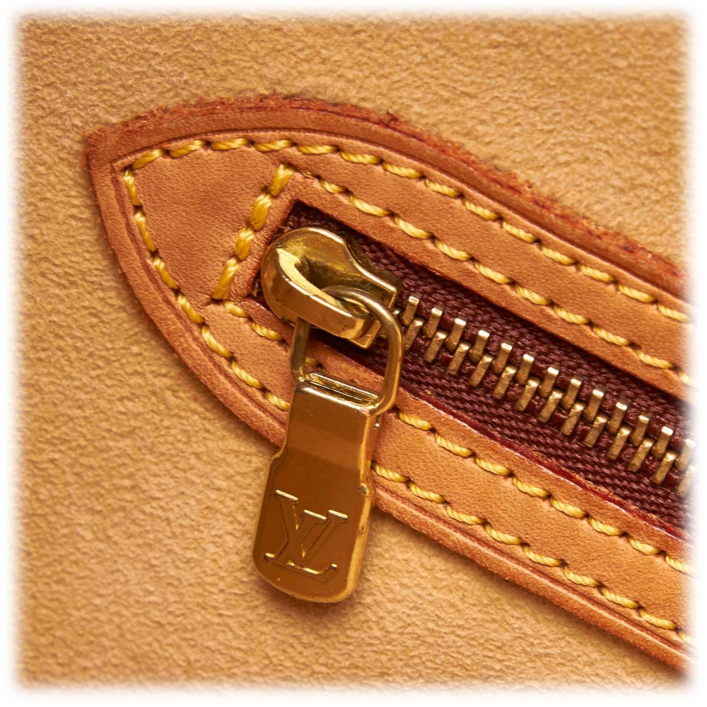 Babylone vintage cloth handbag Louis Vuitton Brown in Cloth - 12152944