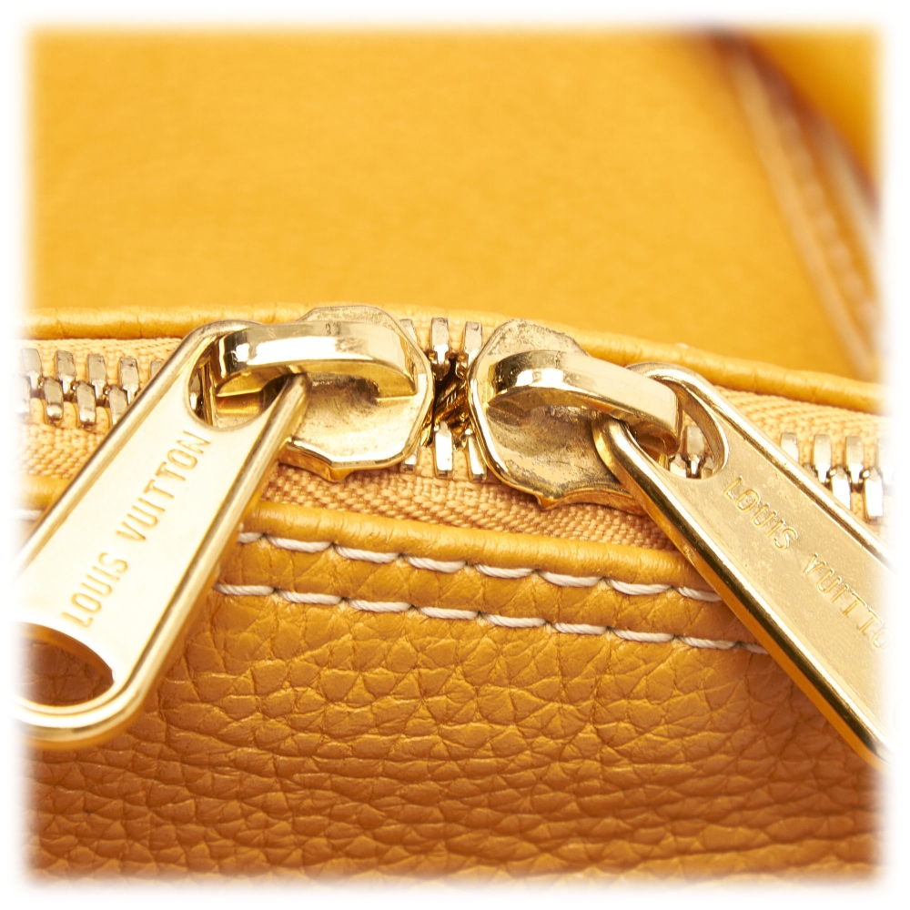 Keepall leather weekend bag Louis Vuitton Yellow in Leather - 23860119