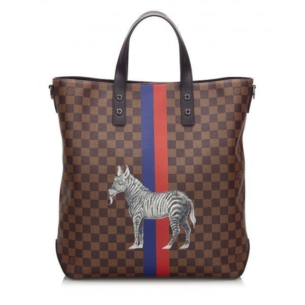Check out this amazing Limited Edition Louie Vuitton featuring original  zebra illustration from the Chapman Brothers! #louisvuitton #lv  #chapmanbrothers #damier…