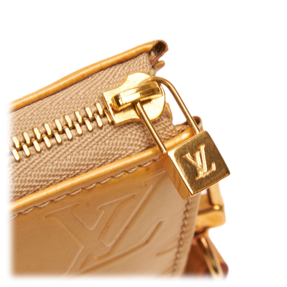 Louis Vuitton Pochette Lexington Monogram Vernis Beige in Patent Leather  with Gold-tone - US
