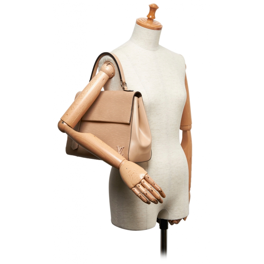 Louis Vuitton Epi Cluny - ShopStyle Shoulder Bags