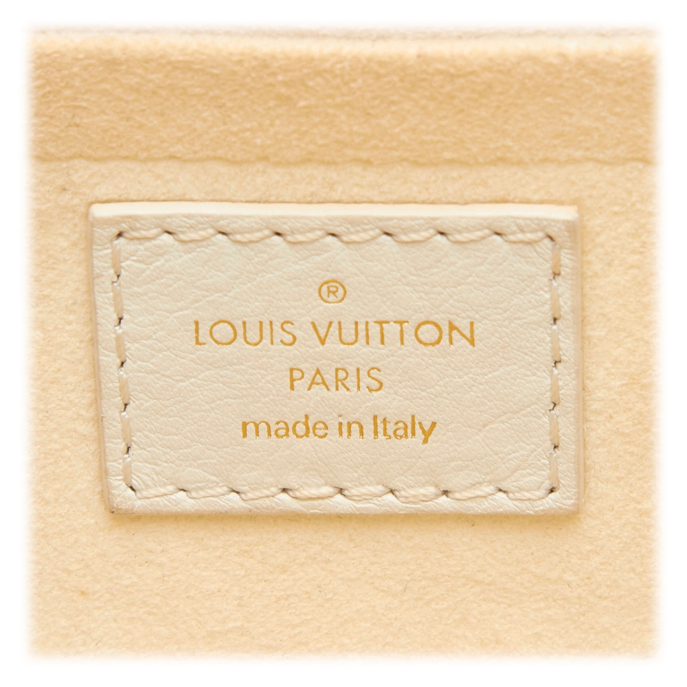 Louis Vuitton® Louis Vuitton NEW Wave Chain Bag MM