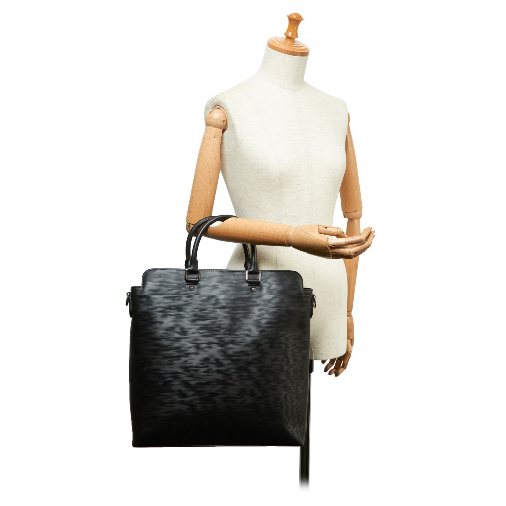 Louis Vuitton Epi Leather Reviewed | semashow.com