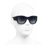 Chanel - Occhiali Rettangolari da Sole - Blu Scuro Graduato - Chanel Eyewear