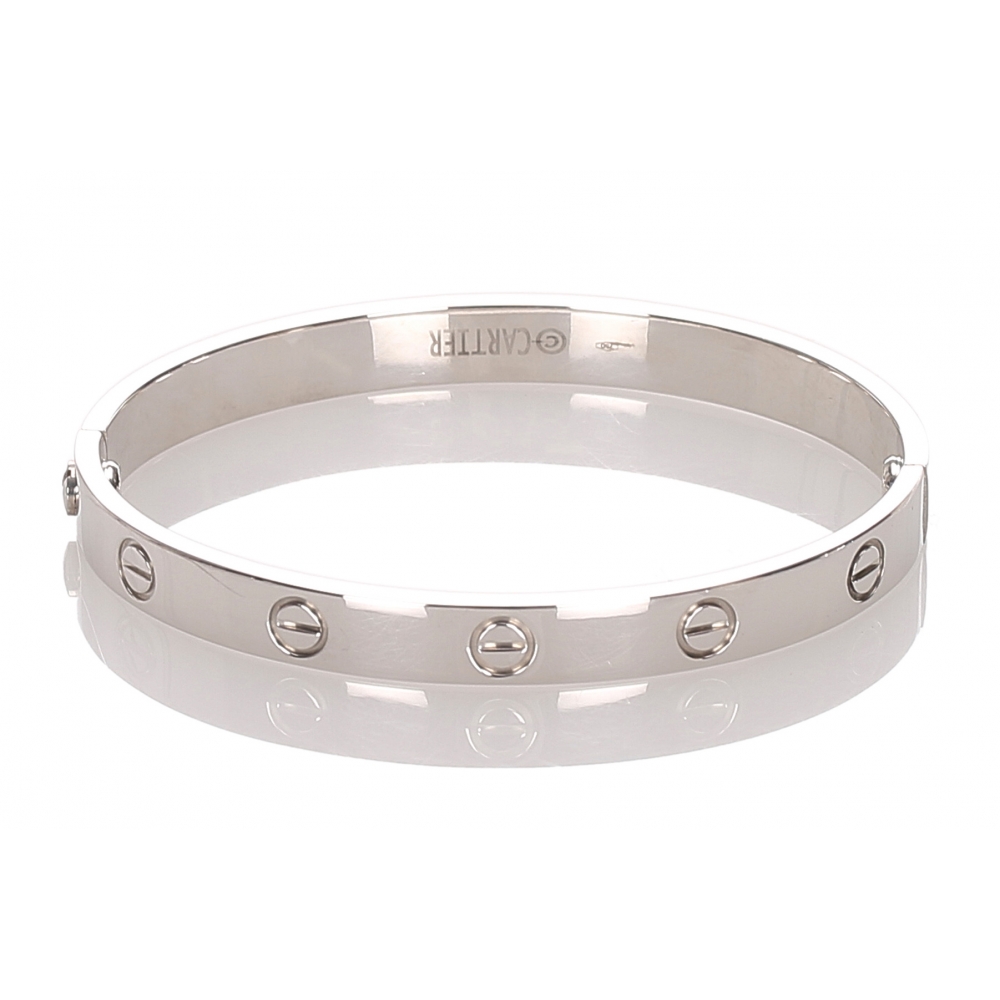 how much is the cartier love bracelet in europe
