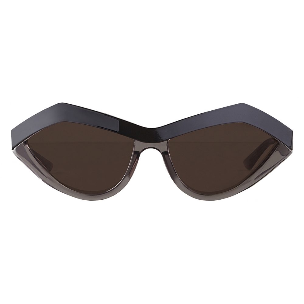 Bottega Veneta Angular Cat Eye Sunglasses Black Smoke Sunglasses Bottega Veneta Eyewear