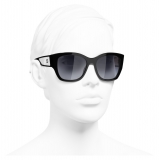 Chanel - Occhiali a Farfalla da Sole - Nero Grigio - Chanel Eyewear