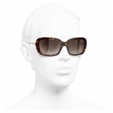 Chanel - Occhiali Quadrati da Sole - Tartaruga Scuro Marrone - Chanel Eyewear