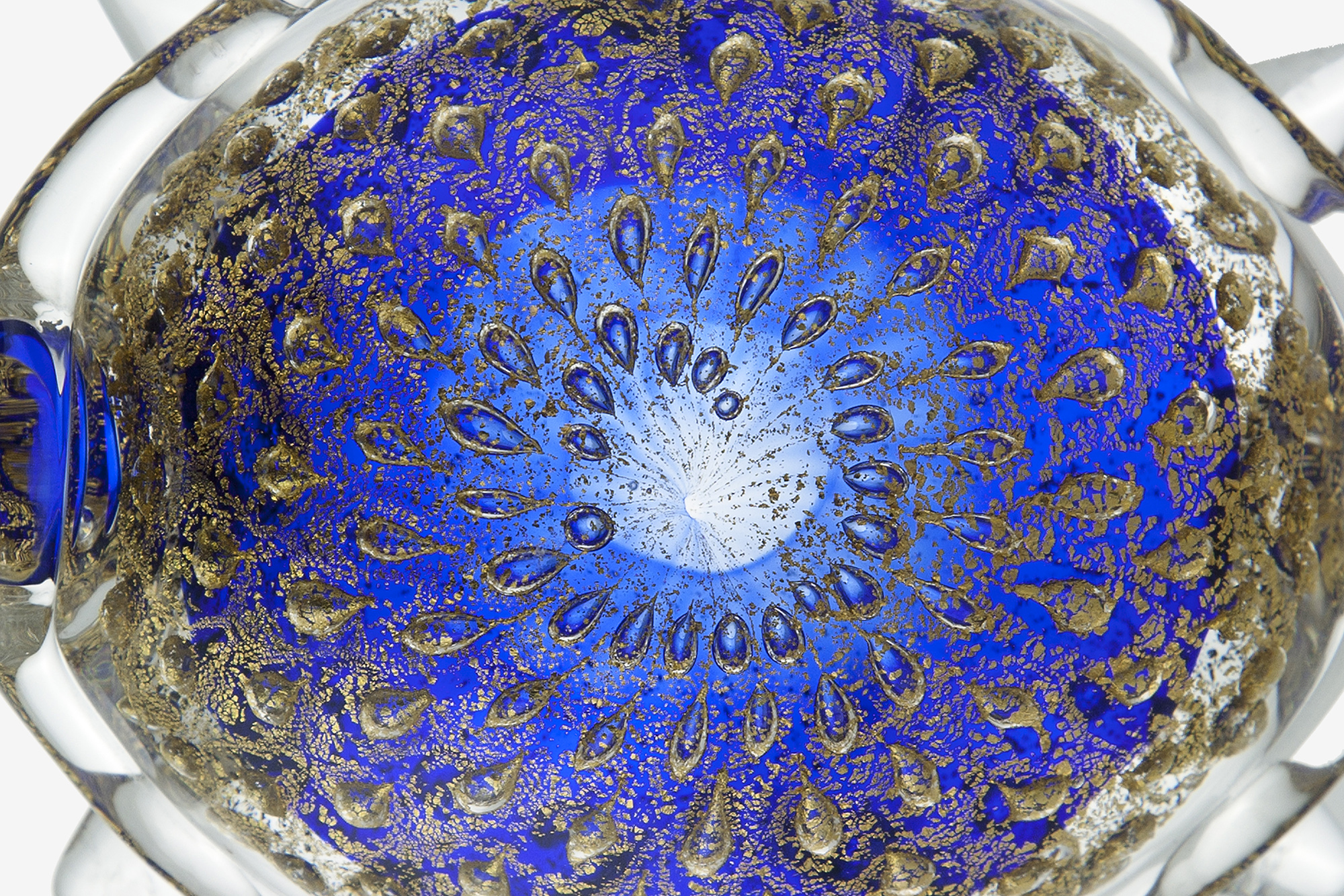 Vaso a coppa realizzato a Murano in vetro soffiato