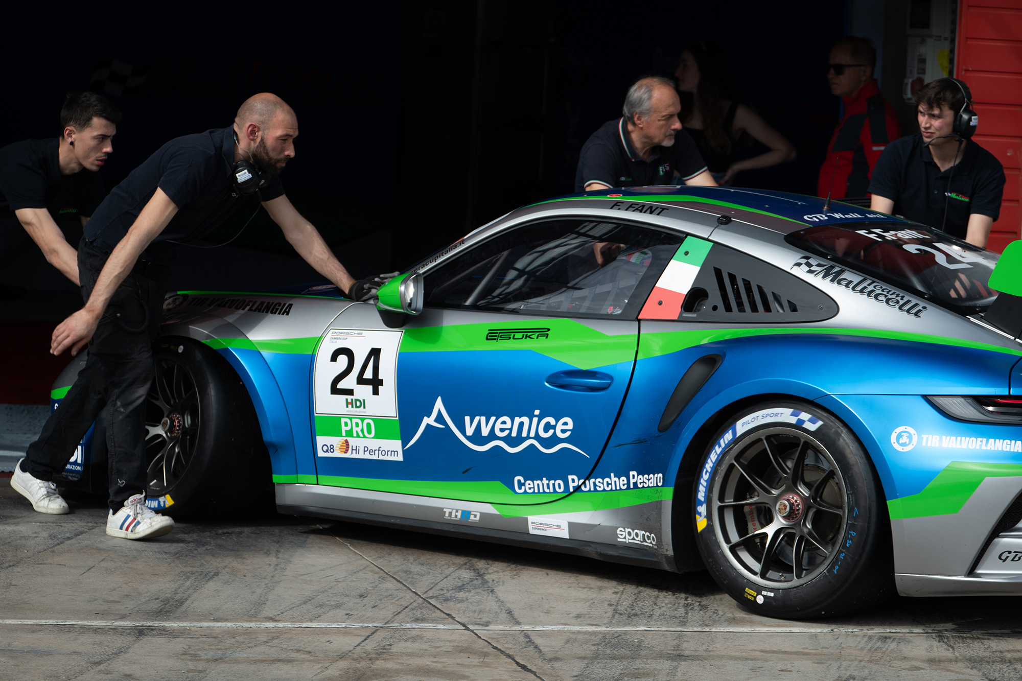 Avvenice Porsche Cup Racing Team - Official Partner \u0026 Sponsor of Porsche  Carrera Cup - Avvenice, image size:2000x1333