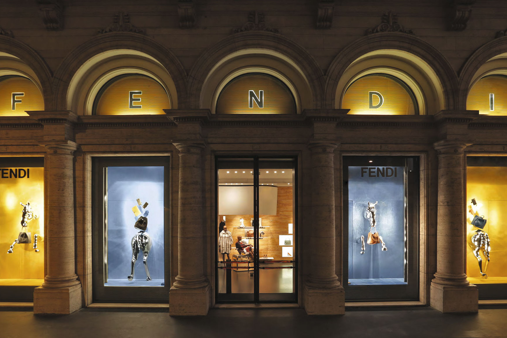 Fendi Window shop at Via condotti in Rome at holiday time – Stock Editorial  Photo © canbedone #178735546