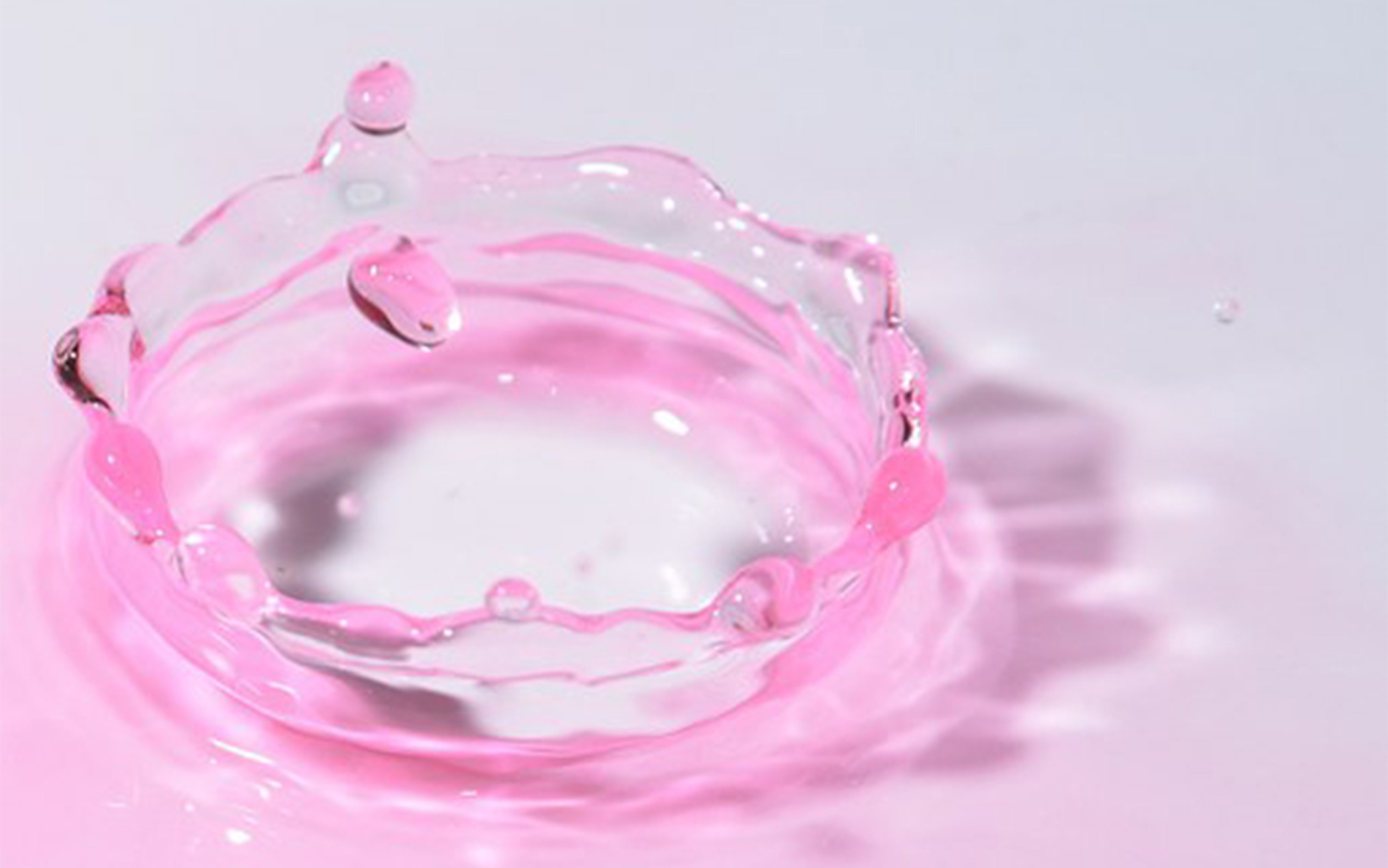 Розовая м вода